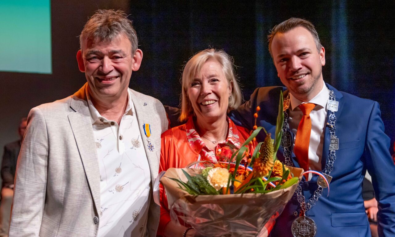 Adriaan van den Berg ontvangt een lintje